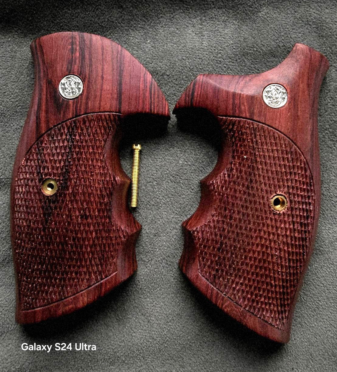 s&w K,L frame grips Fit both round butt/square butt,Smith and Wesson,NewHardwood