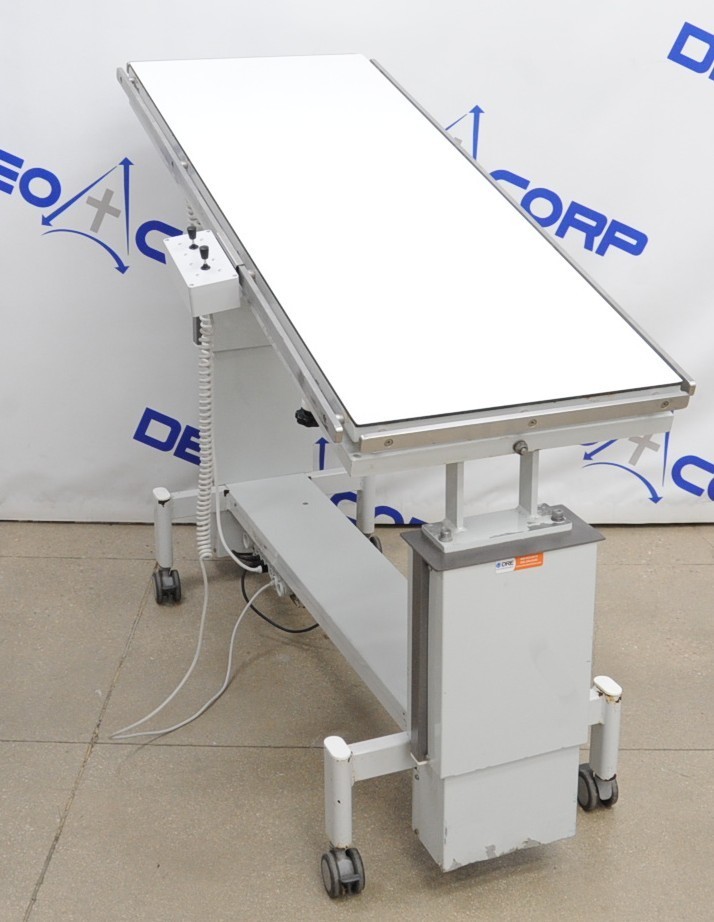 DRE Pannomed 752.522 O.P. Veterinary Surgical Table