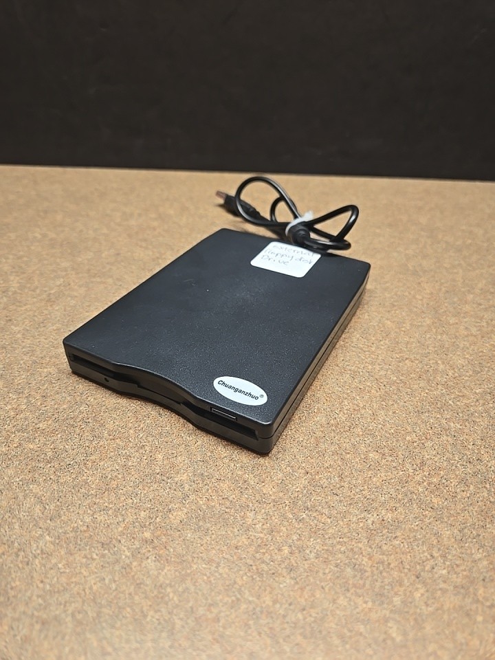 3.5" USB Floppy Disk Drive by Chuanganzhuo
