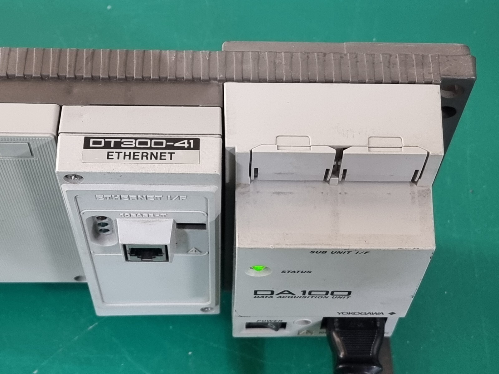 YOKOGAWA DA100 Data Acquisition Unit DA100-23-1F + DT300-41 ETHERNET Ethernet