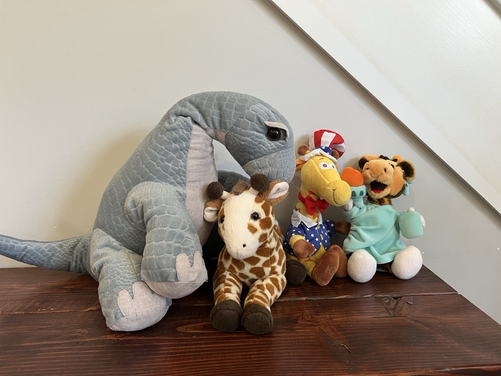 4 Toys R Us Geoffrey Giraffe Plush Stuffed Animal Lot Set Dinosaur Brontosaurus
