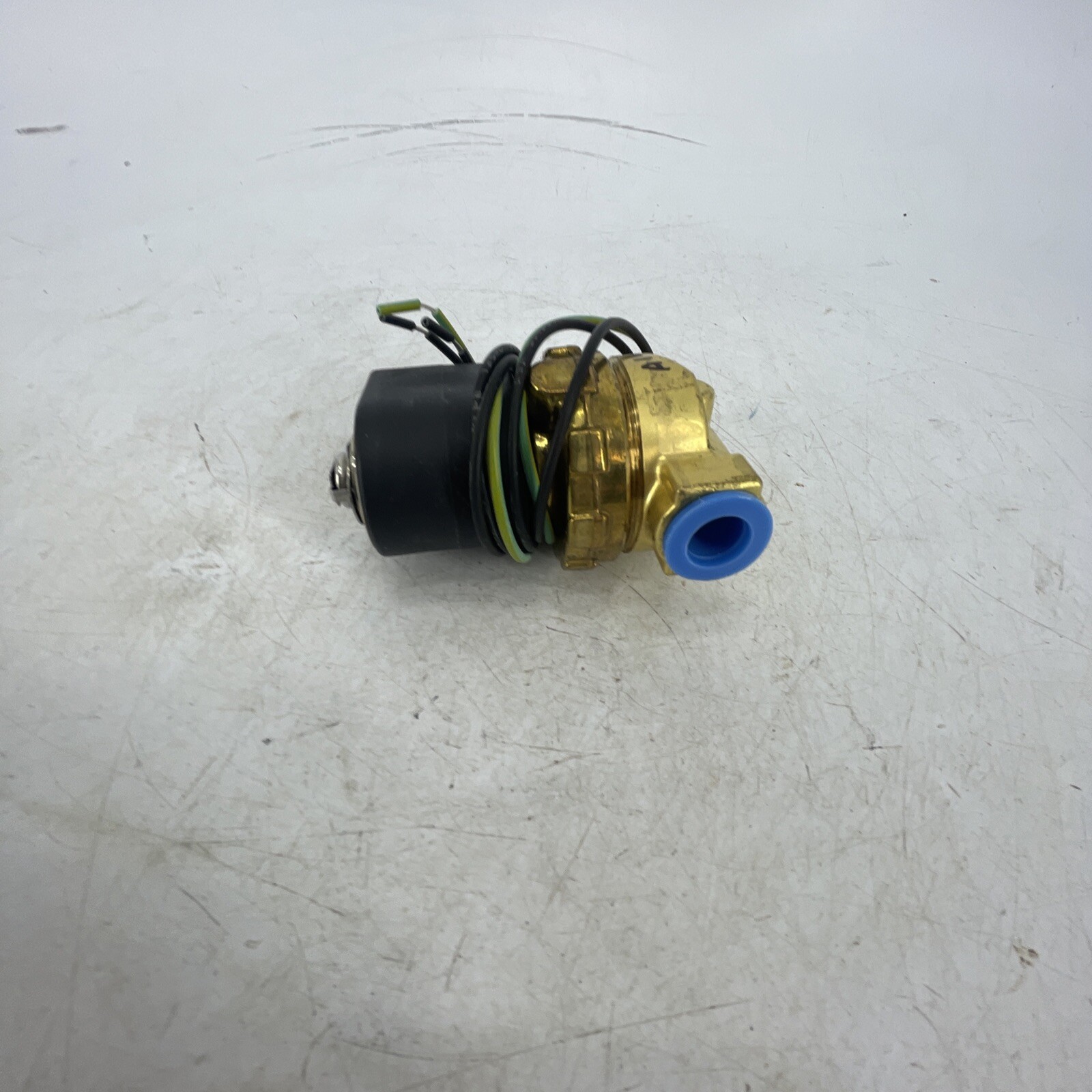 Parker 06FS5C2432ACF4C05 3/8" Solenoid Valve 120/110 1/2"