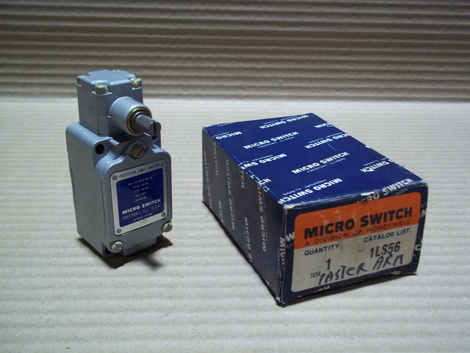 New Honeywell 1LS56 Micro Switch 10A 120/240 or 400Vac 600V Max Precision Limit