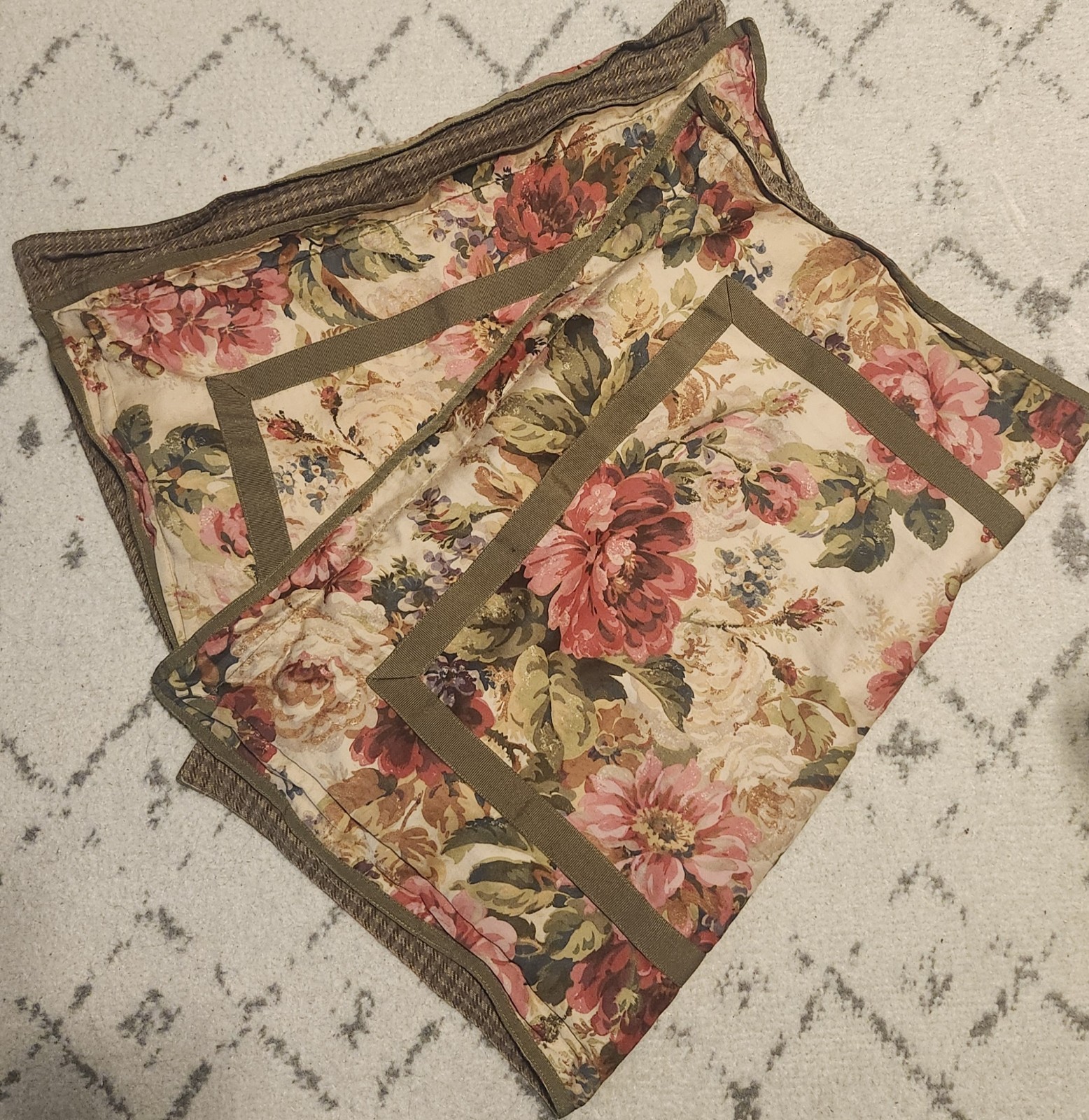 Chaps Home RALPH LAUREN Green Rosemont Floral Standard Pillow Shams-set of 2 EUC
