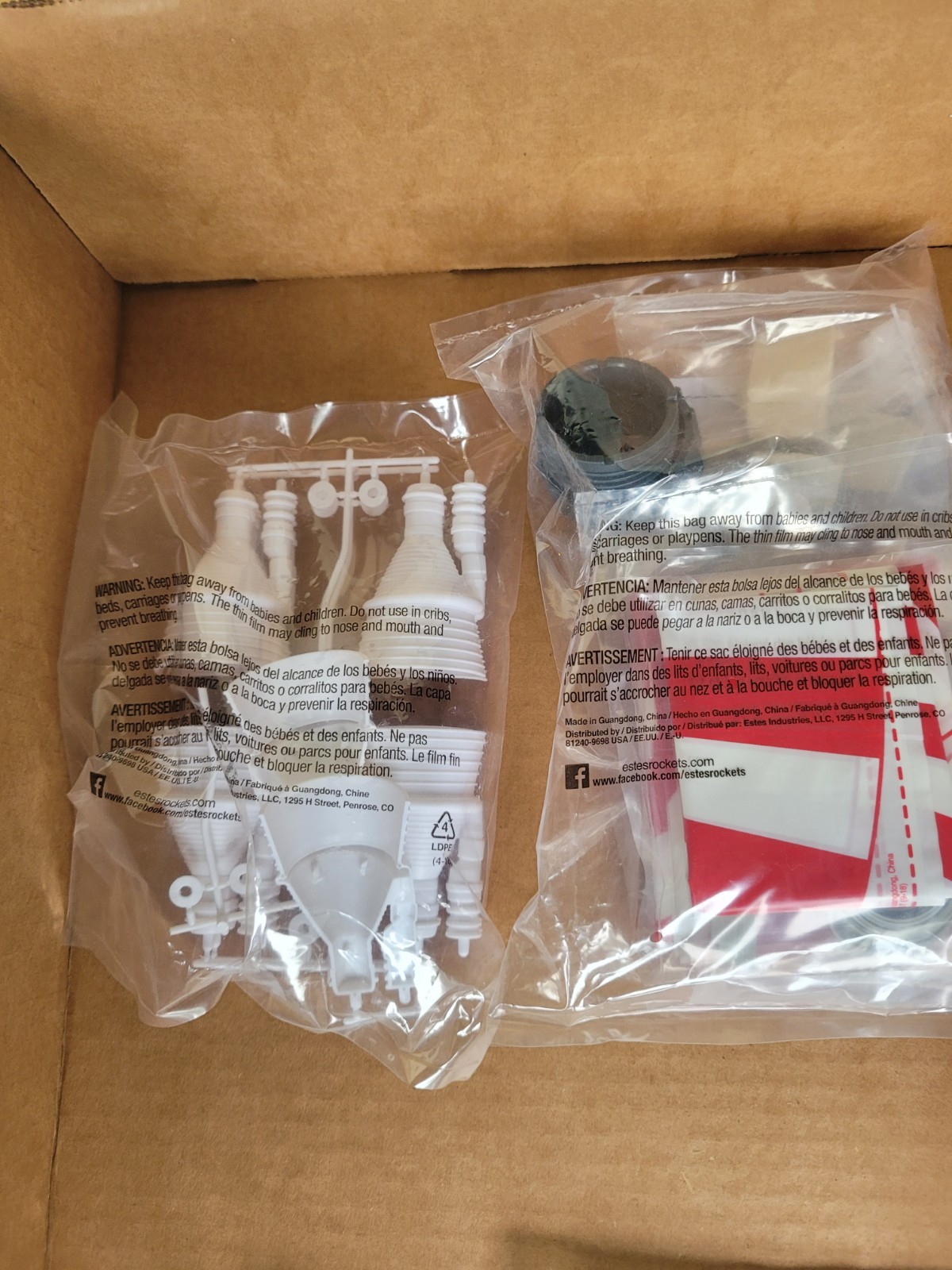 ESTES #1973 SKYLAB SATURN V FLYING MODEL ROCKET KIT 1:100 SCALE
