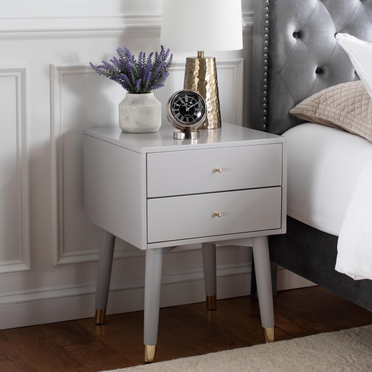 SAFAVIEH Lyla Mid-Century Retro Silver Cap Nightstand | Grey / Gold |