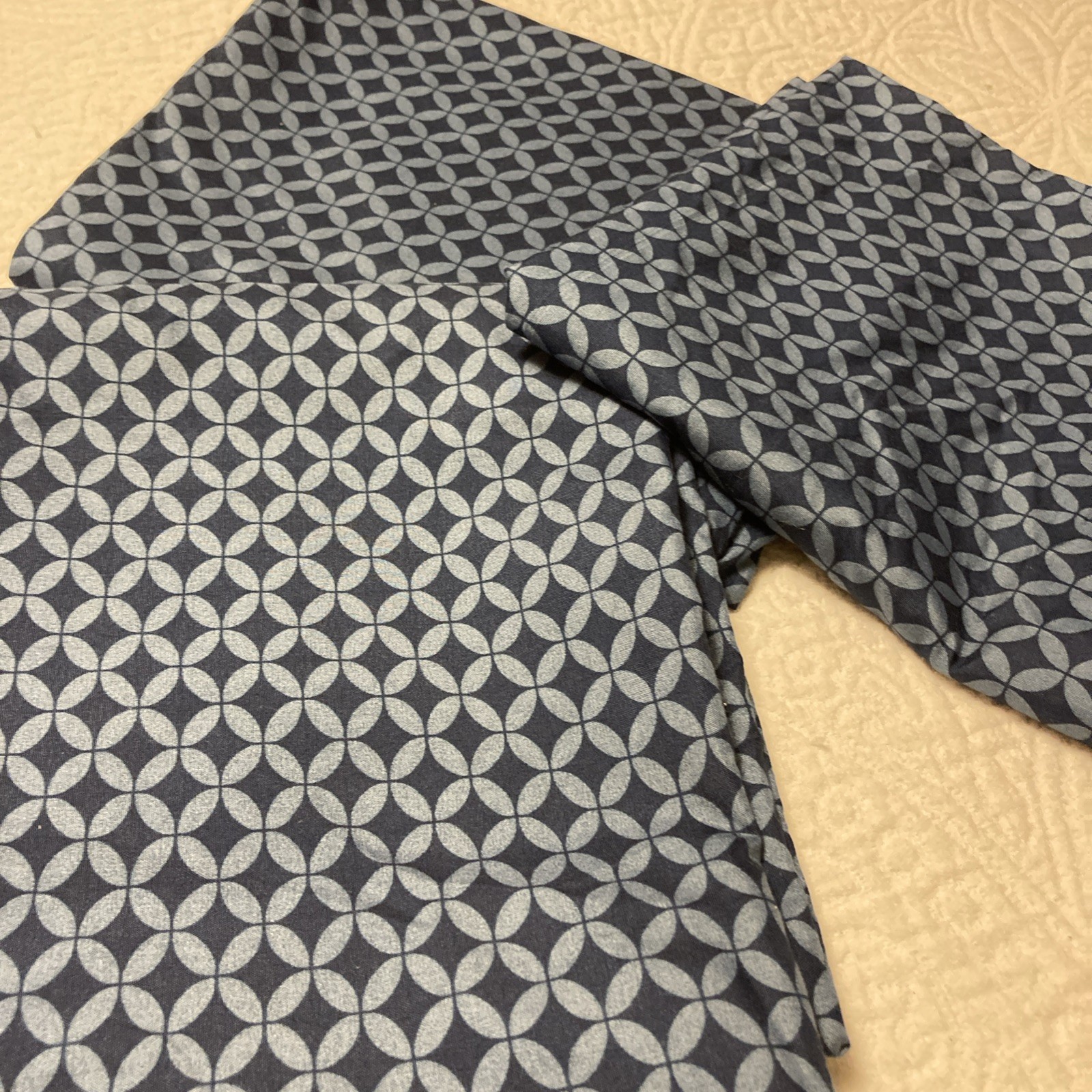 3 Mainstays Soft Microfiber Pillowcases Std/Qn 20 x 32" Navy Blue / Blue Pattern