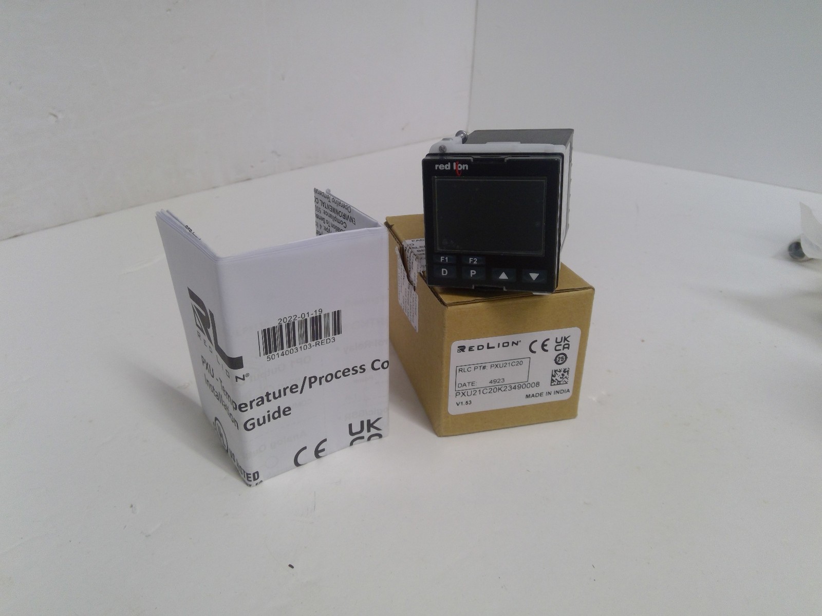 Red Lion PXU21C20 Temperature PID controller for valve position 120VAC powered