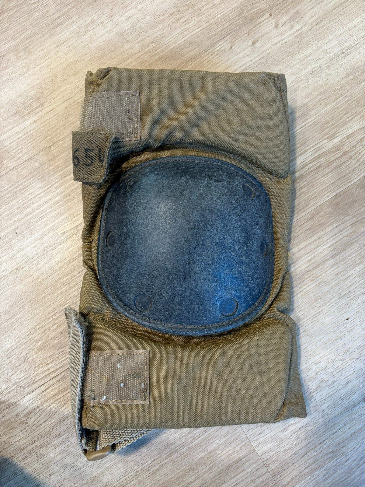 USGI Coyote Tan Kneepad (one kneepad) military tactical gear