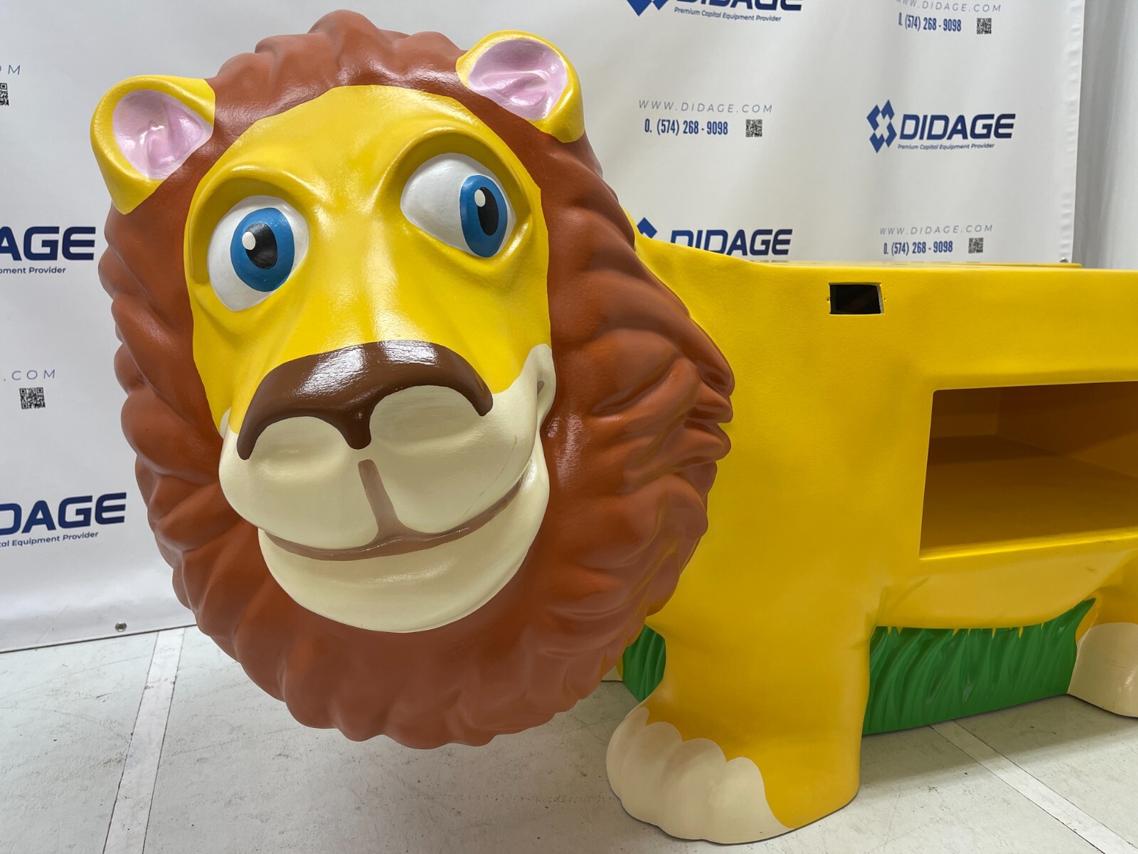 Pedia Pals Zoopal 4500DT Exam Table (Custom Mufasa Paint Job), your choice top