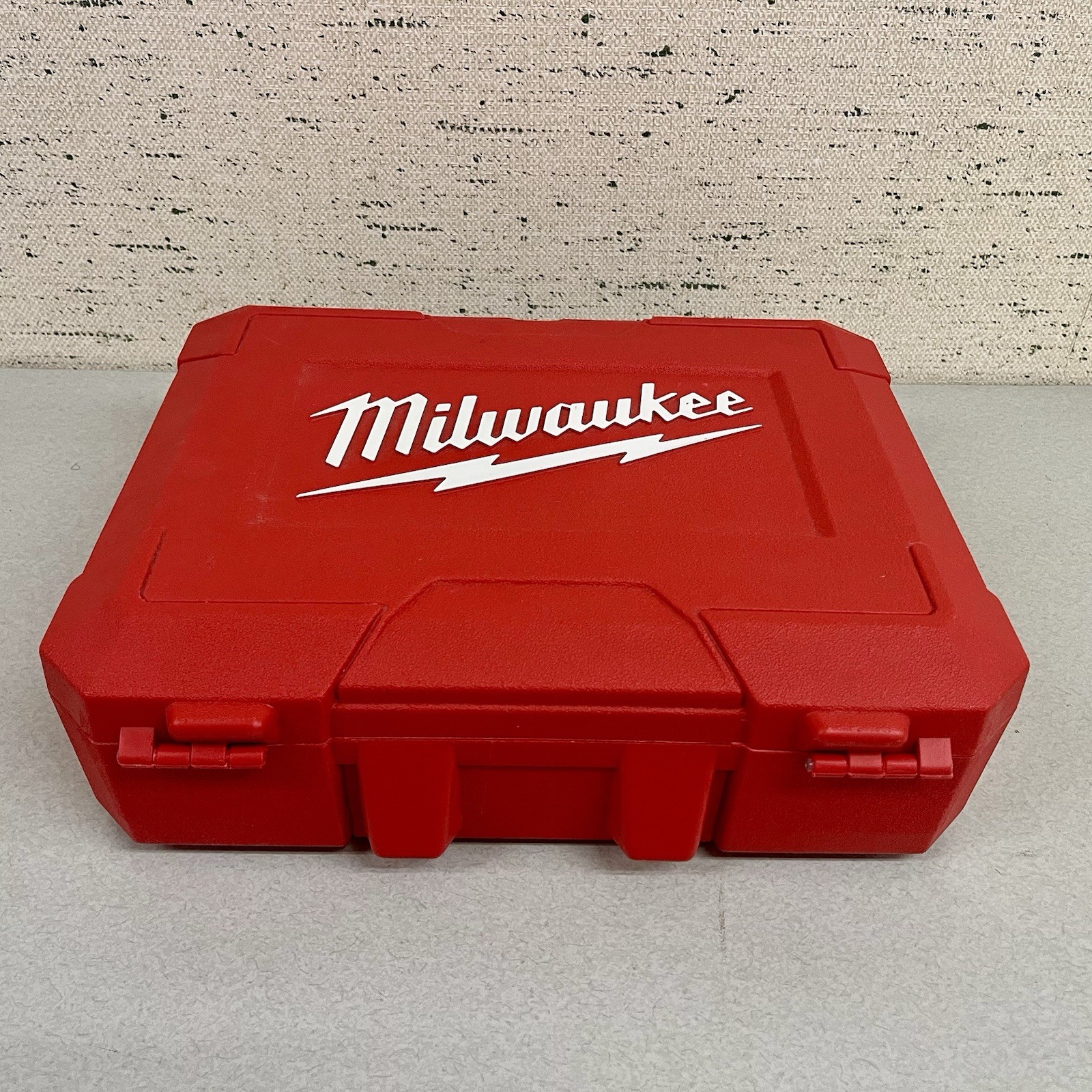 Milwaukee Custom Carrying Case — See Description