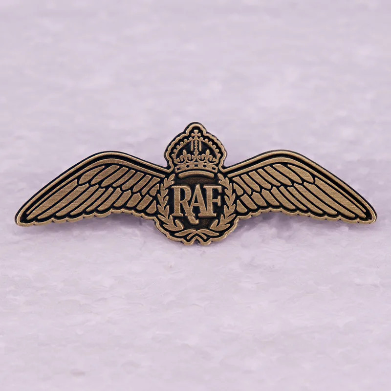 STUNNING BRITISH R.A.F. VINTAGE STYLED  LAPEL PIN...
