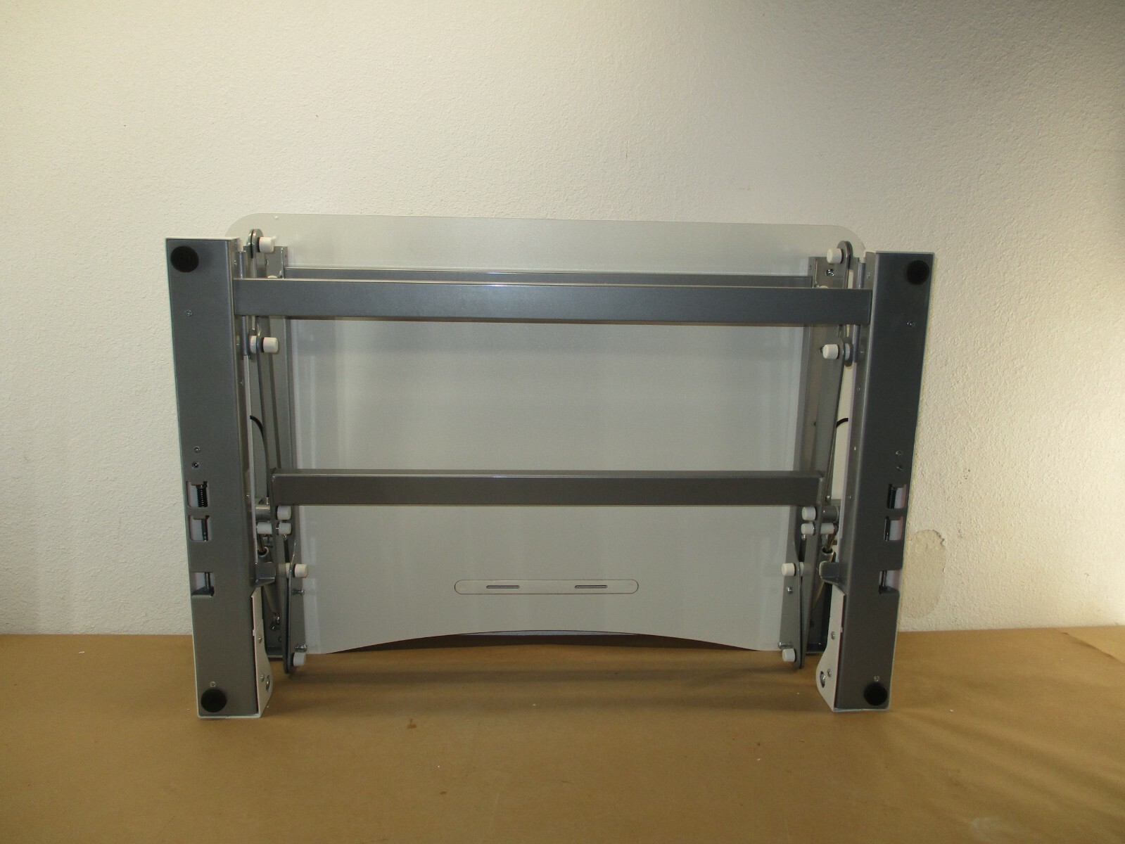Mount-It! MI-7956 Adjustable Standing Desk Converter White Open Box