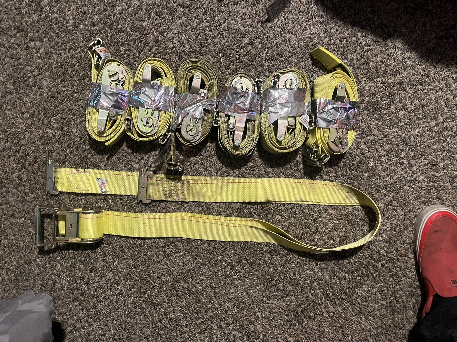 7  Big Rig And Trailer heavy duty ratchet straps the yellow ones