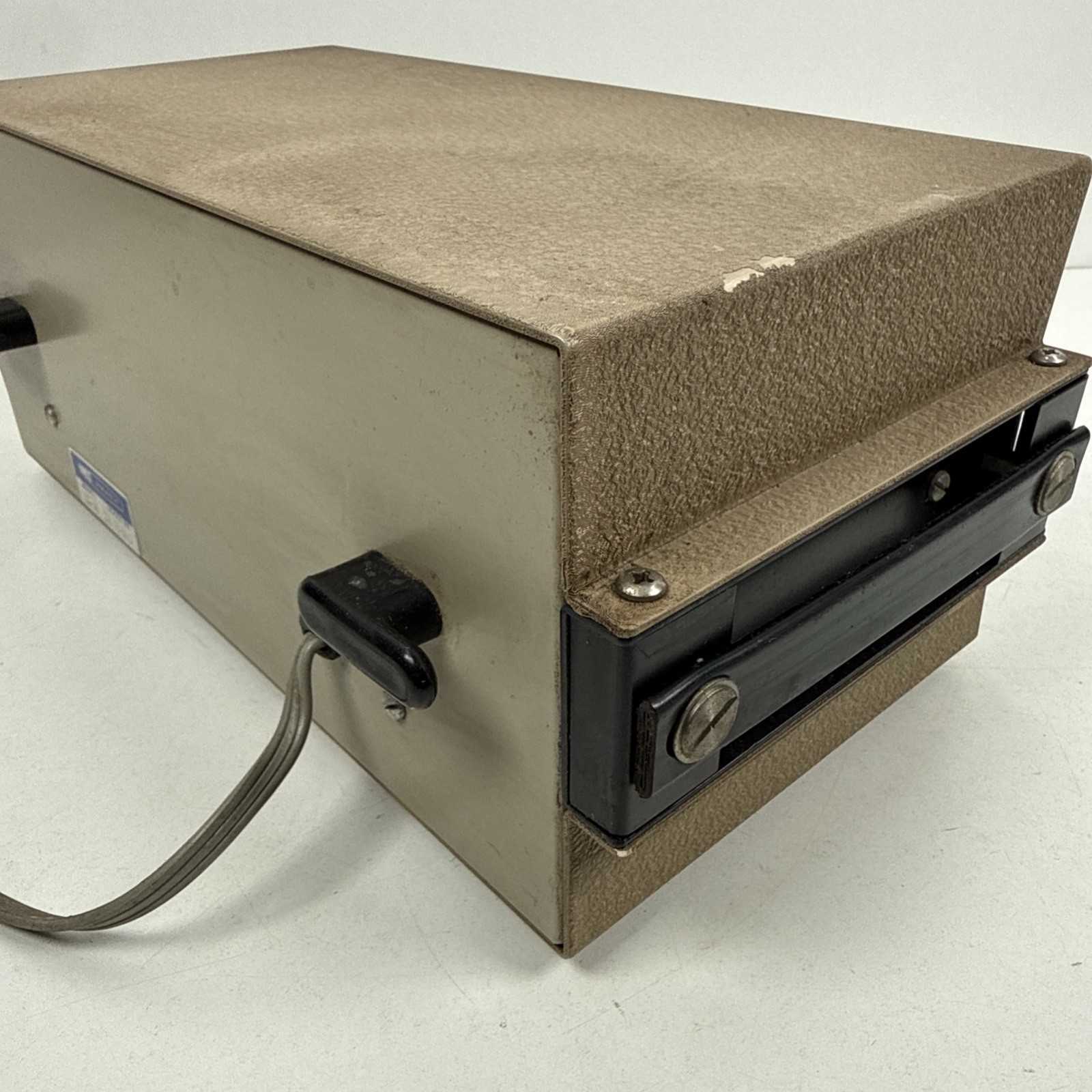 Vtg Heathkit Sine Square Audio Generator Model IG-18 Powers On Untested / Video