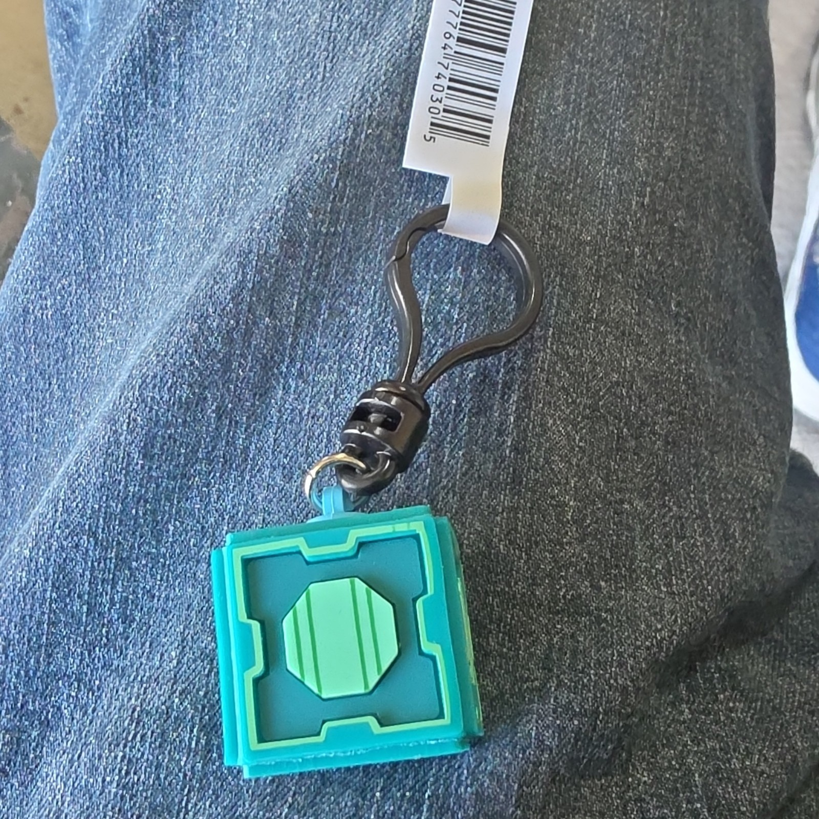 Meeseeks Box Rick & Morty Keychain with Detachable Keyring
