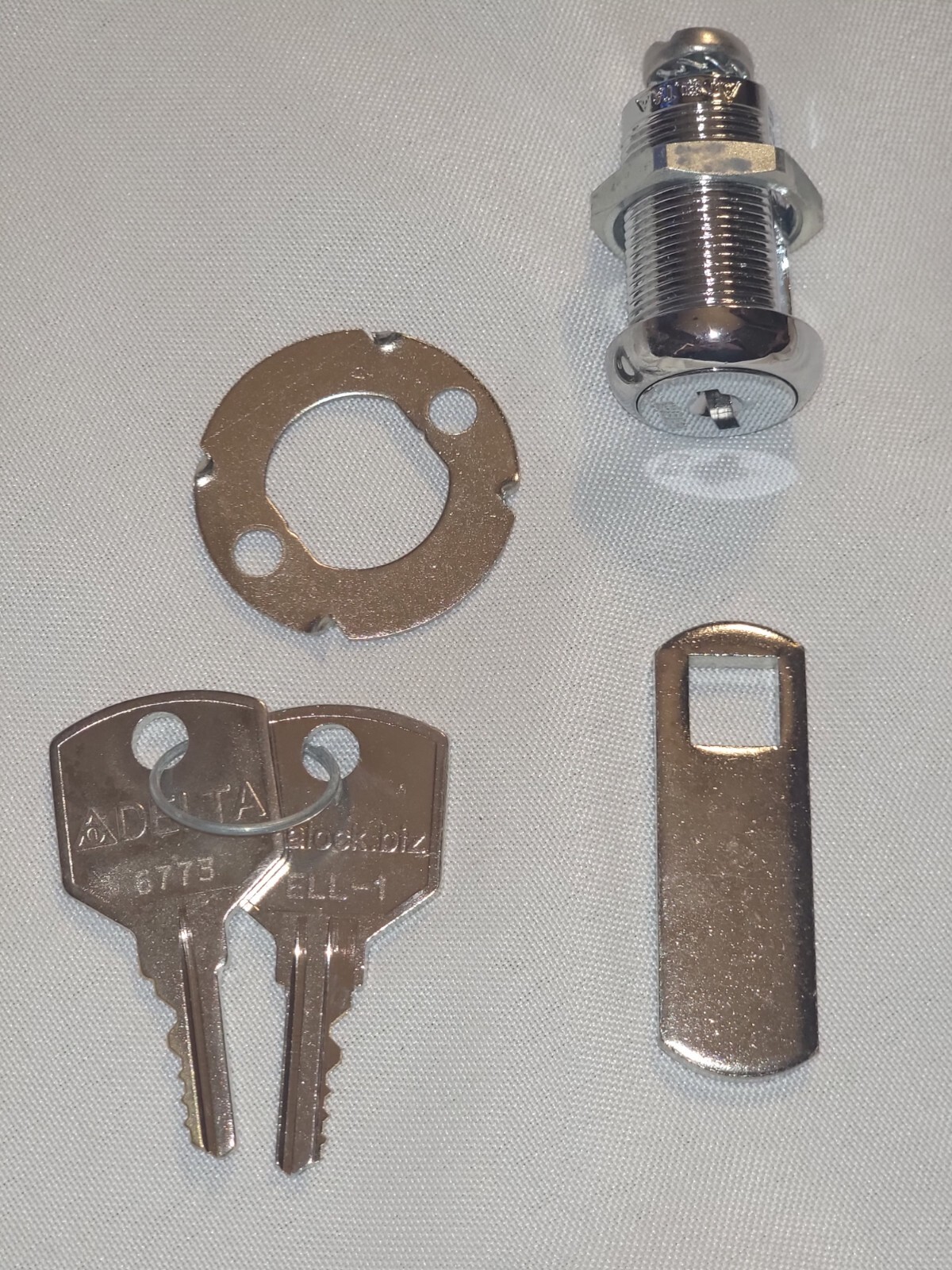 Delta Lock  Tumbler Keyed Cam Lock, Ma 6773 B229NN 2 Keys Included