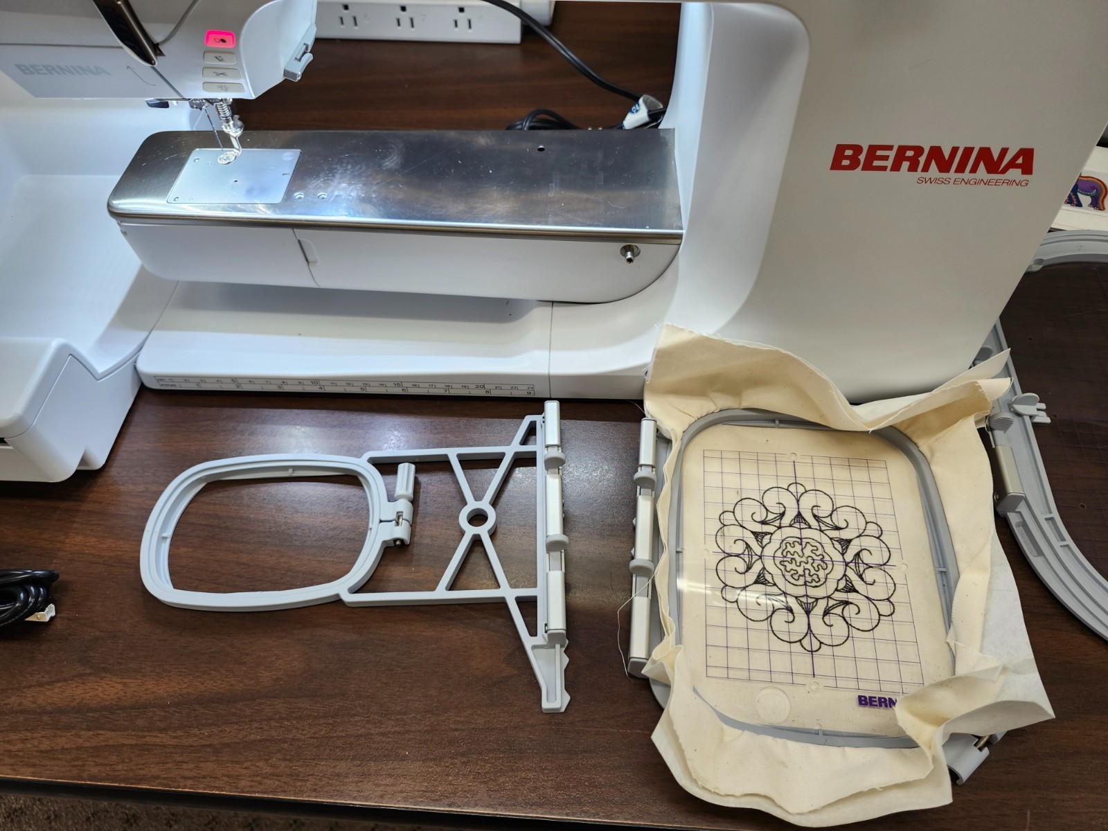 Bernina 700E Embroidery Machine! Professionally Serviced!