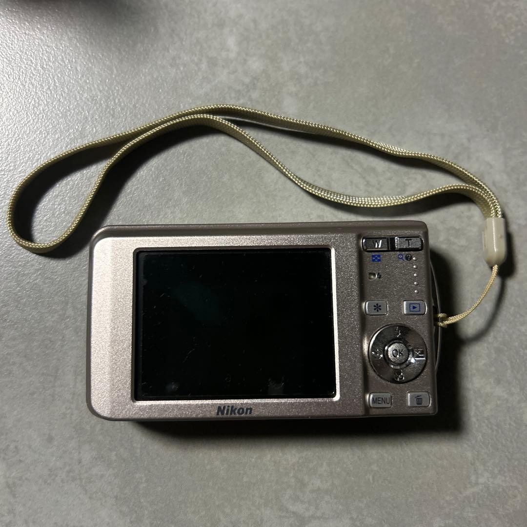 Nikon Coolpix 8.0 Megapixel Compact Digital Camera
