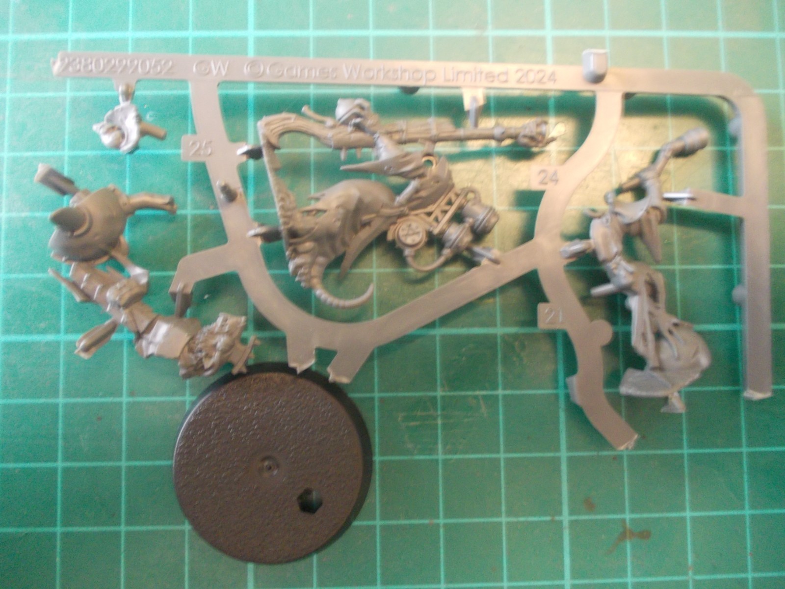 Skaven Warlock Engineer New on sprue - AoS