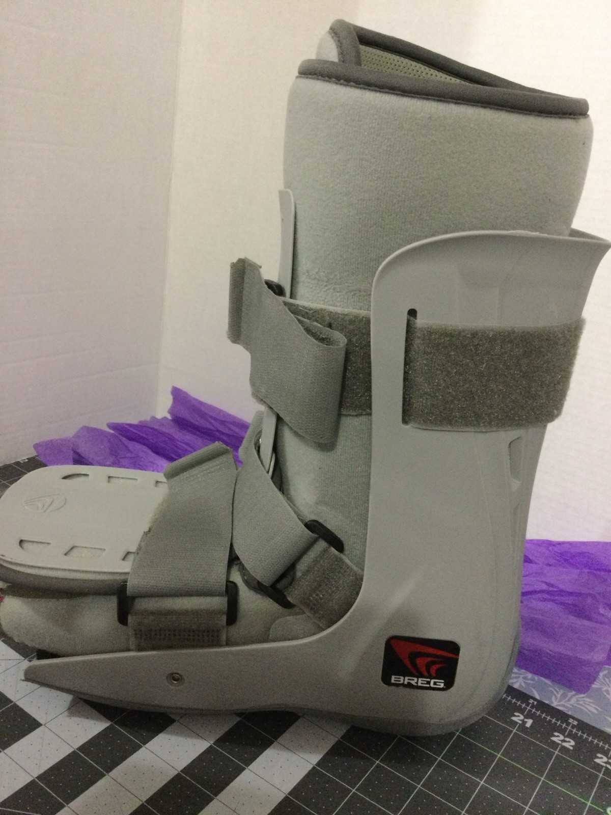 Breg Walker Genesis Mid-Calf Boot Medium. Good Condition Manufactured By Breg