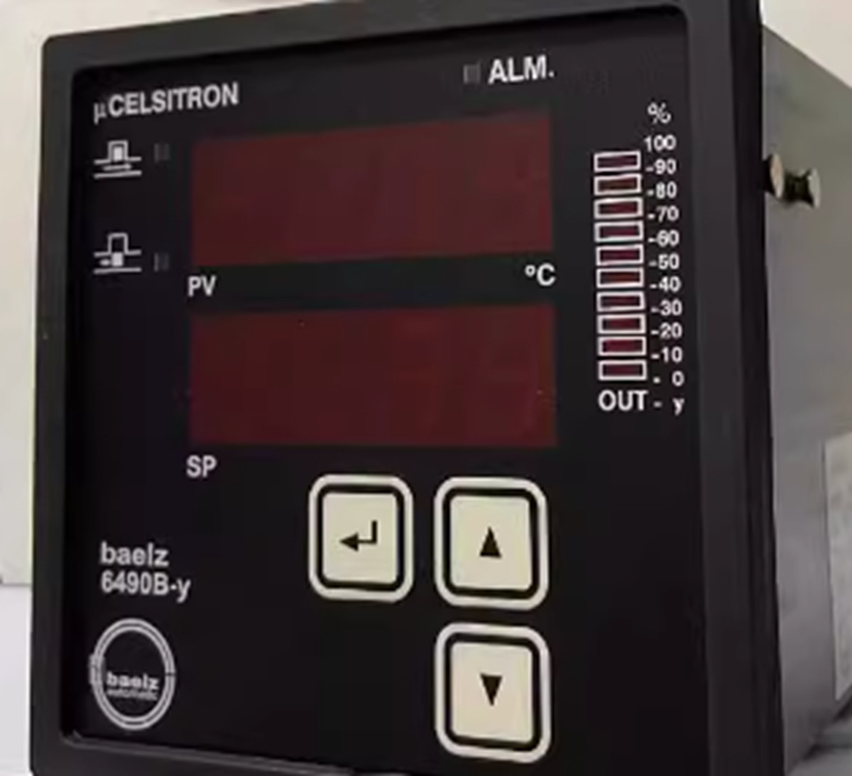 New BAELZ 6490B-Y 3-2.4-230 Temperature Controller