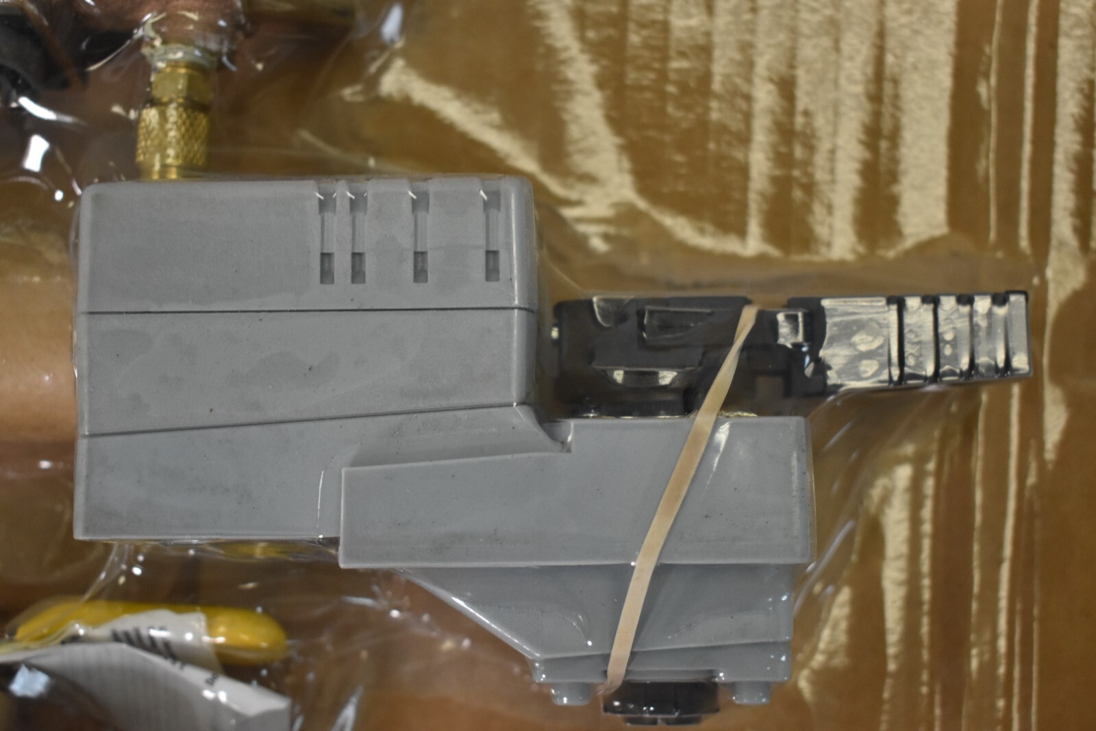 Trane Spring Return Actuator X13612100001 w Flange Valve Piping Assemblies