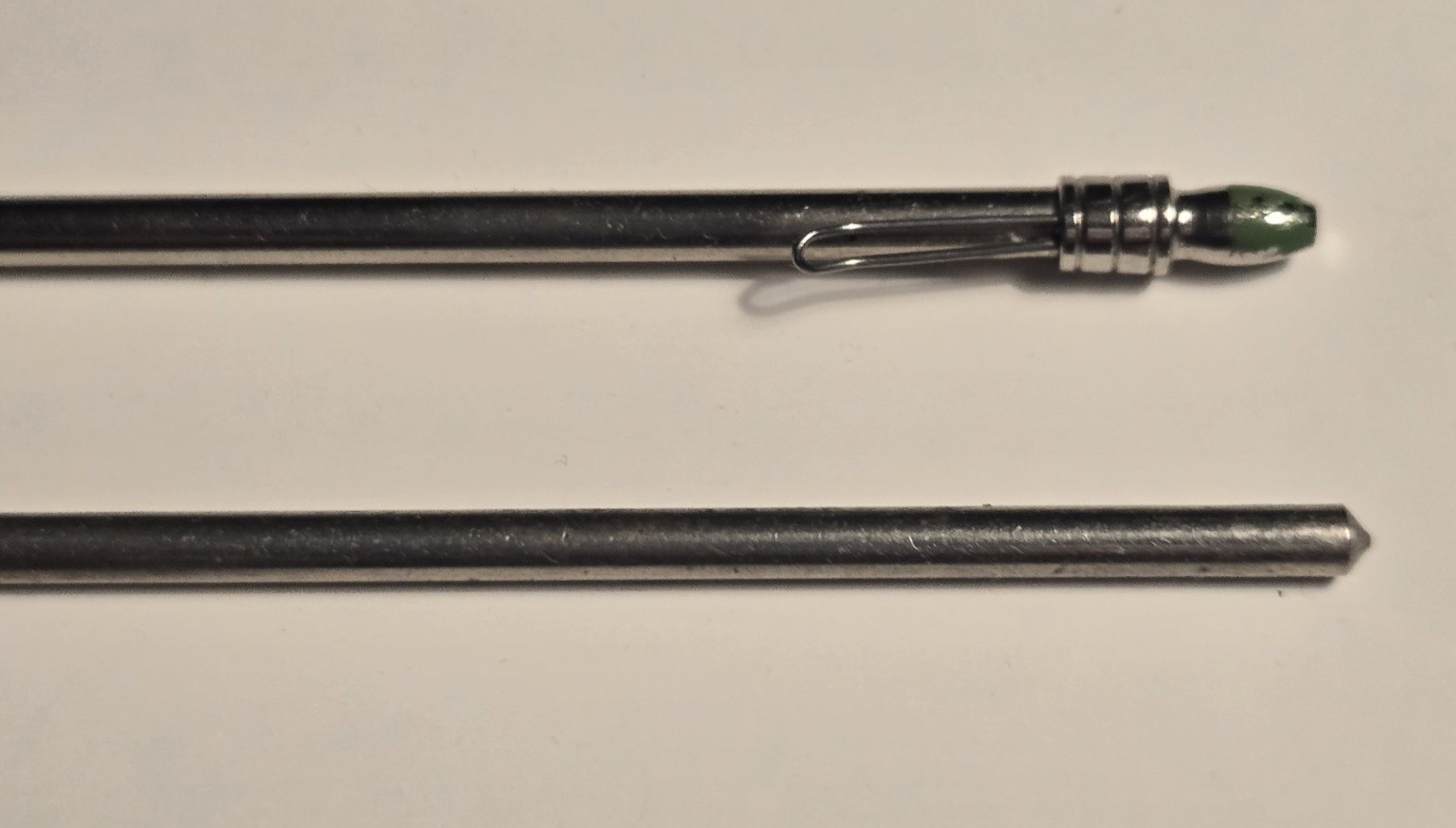 2 Vintage Crochet Hooks - Susan Bates , Boye