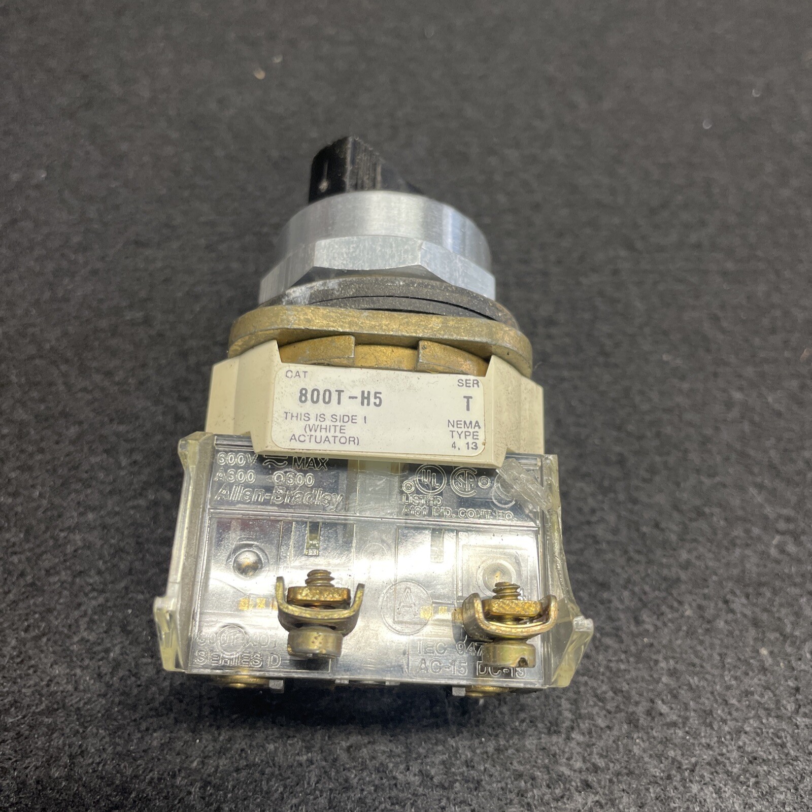 Allen Bradley 800T-H5 Selector Switch Black Series T (st05)