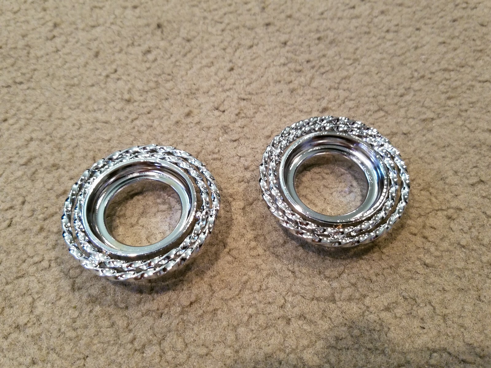 2NEW CHROME  DOUBLE TWISTED HEADSET  CUPS FOR FORK LOWRIDER,CRUISER BICYCLES
