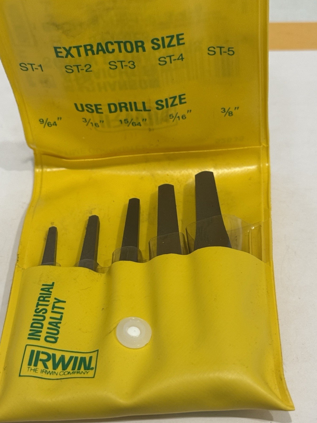 New 5 Piece Irwin 52635 Set Screw Extractors, ST1 Through St 5