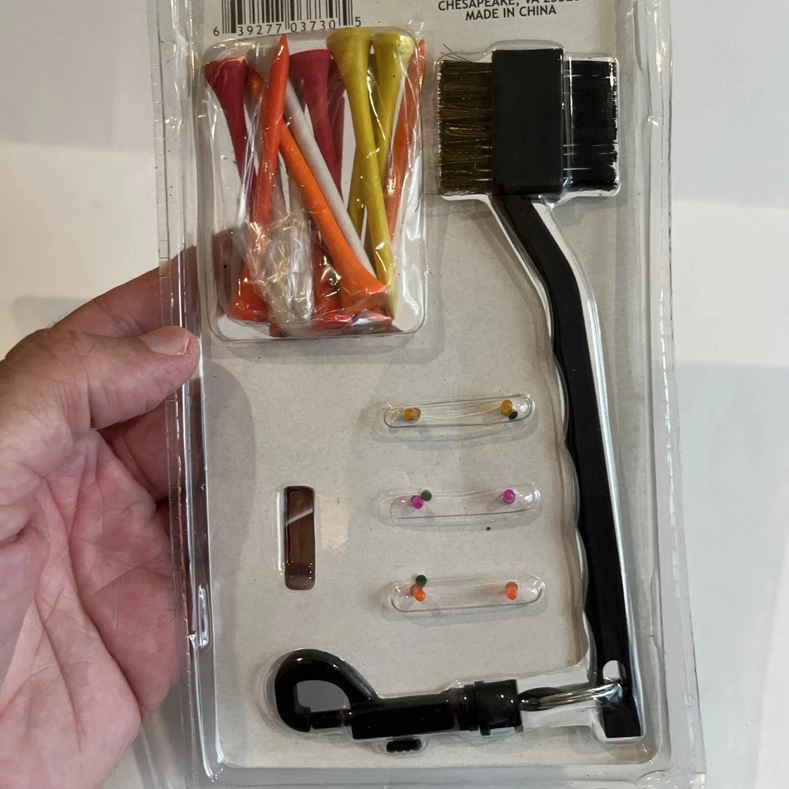 Golf Accessory Set Includes Brush Tees Ball Spotters Divot Tool New