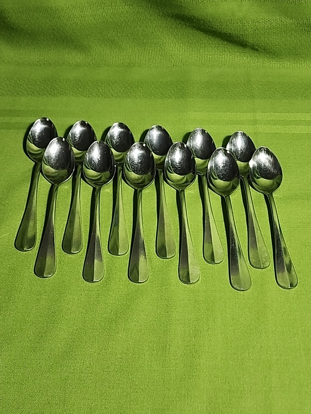 Towle Supreme Cutlery TRENT Stainless Flatware 12 TEASPOONS