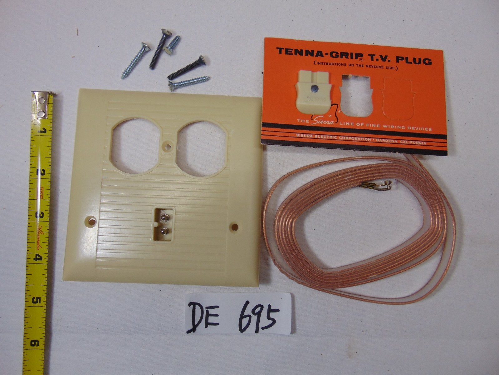 Vintage NOS New Sierra Electric Duplex & TV or FM Ivory Wall Plate Ribbed USA