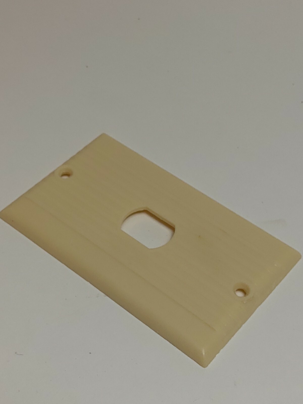 VINTAGE LEVITON DESPARD BAKELITE WALL SWITCH PLATE (NOS)
