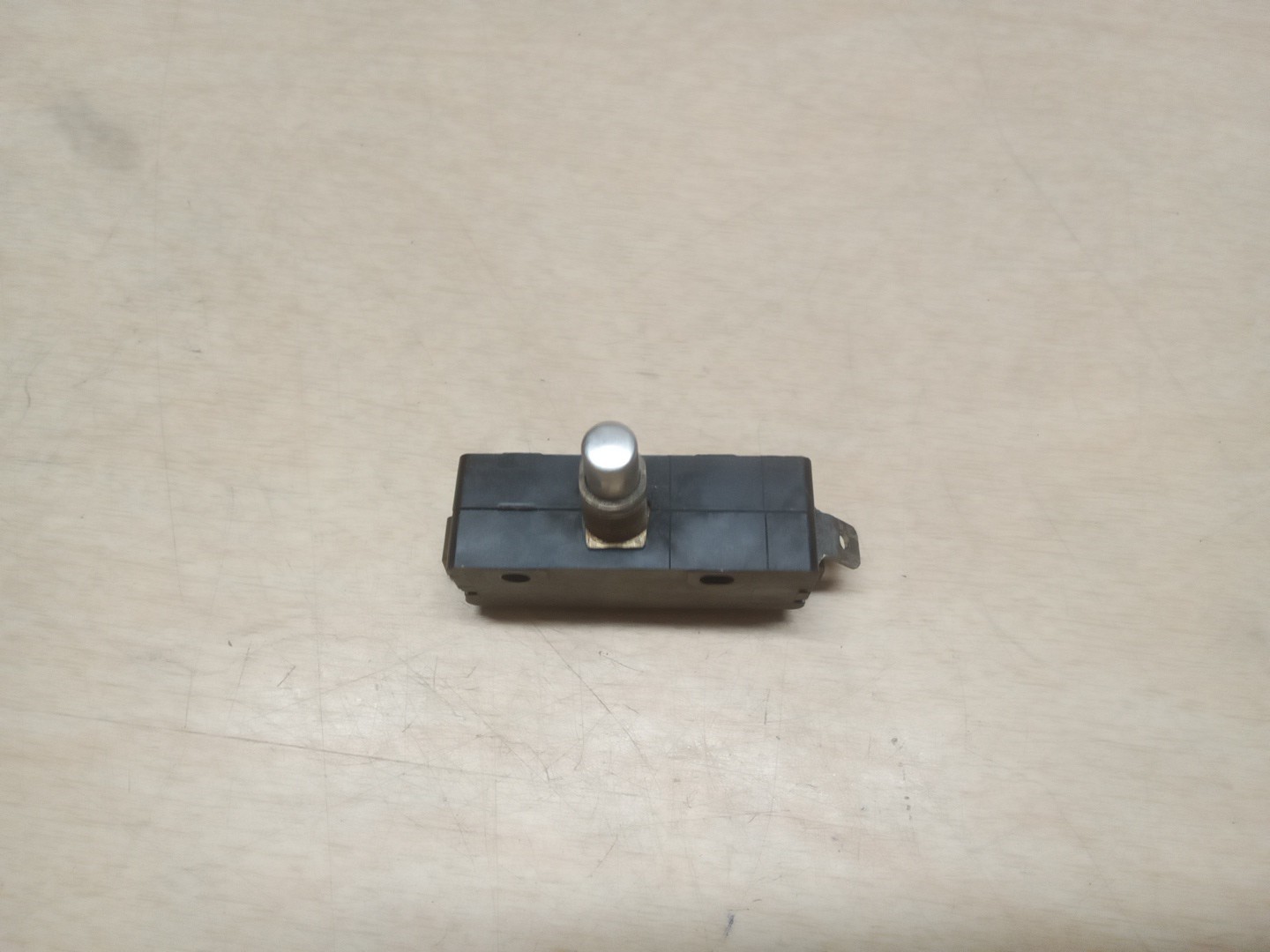 Cherry E-13 15A 125/250VAC Switch