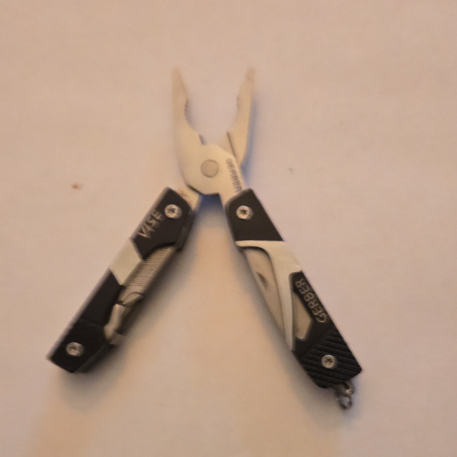 Gerber Vise Folding Multi-Tool Pliers Metal Blade & Handle Black/Silver
