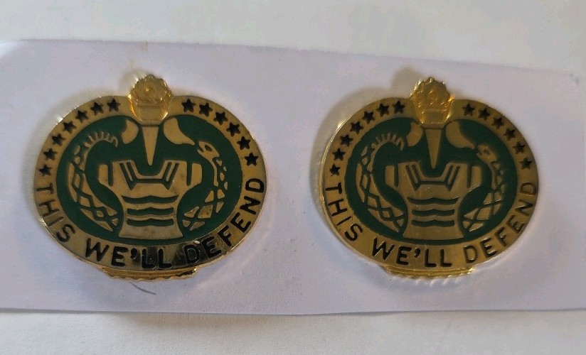 Pair of US Army Drill Sergeant Campaign Hat Pins as Issued