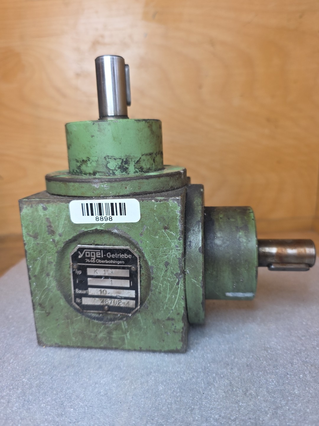 Vogel 48702-4 001 K1 1:1 Bevel Gear Reducer Needs Seals *WE*SHIP*TODAY*
