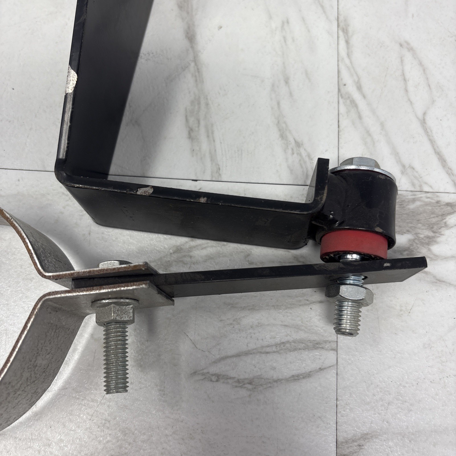 GRAND ROCK TAIL PIPE HANGER EXHAUST BRACKET H-FLP1