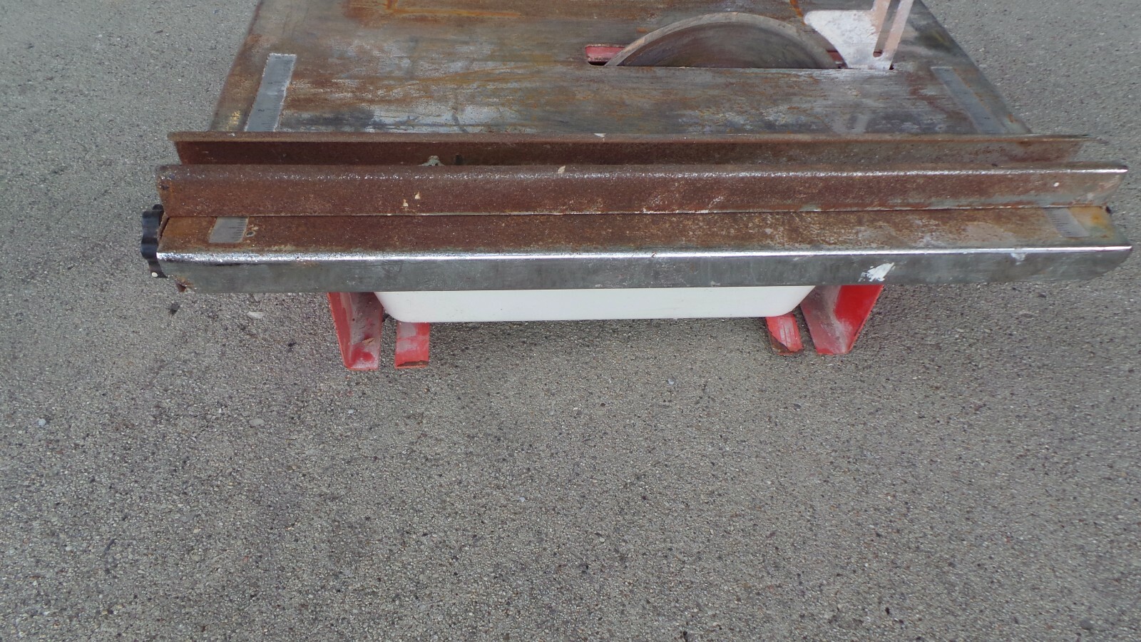 7” Portable Wet Cutting Tile Saw 40351 Chicago Electric Power Tool LOC, AAA-2