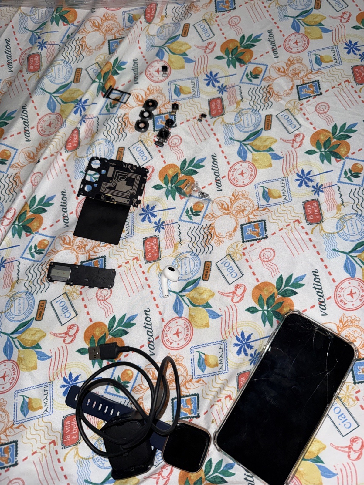 Working Fitbit Versa 2 + Charger, iPhone XS, AirPod & Samsung Parts READ DESC!!