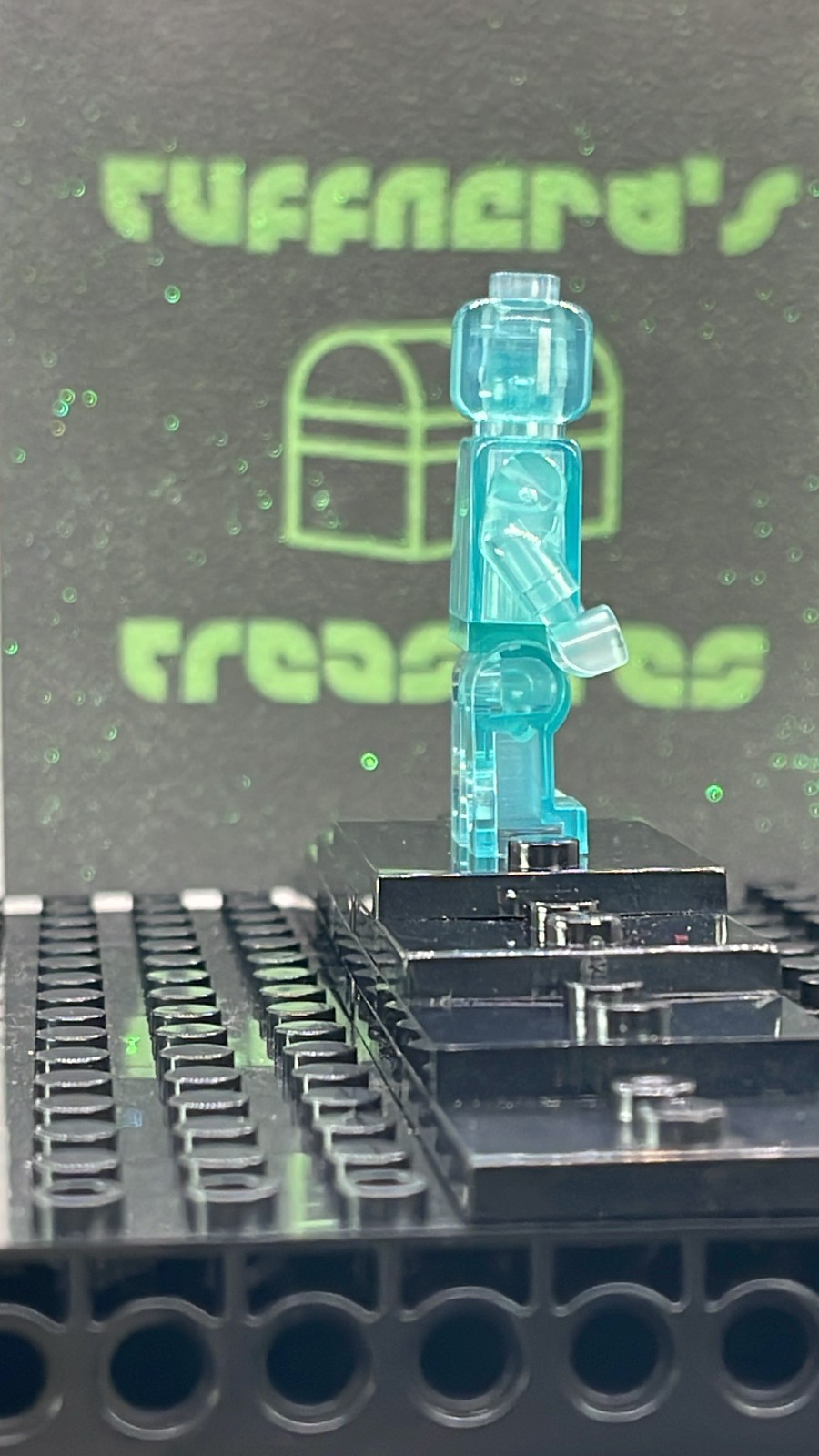 CUSTOM BLANK MOC TRANSPARENT LIGHT BLUE MINIFIG