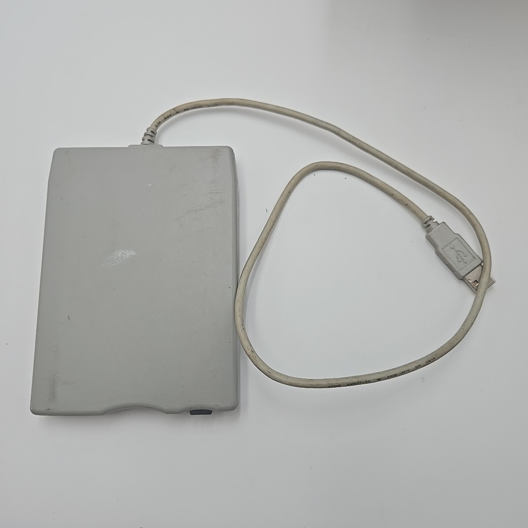 SmartDisk FDUSB-TM2 USB External 3.5" Floppy Disk Drive (Mitsumi D353FUE)