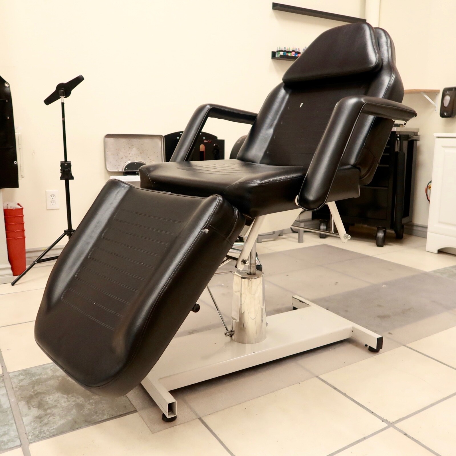 Black All Purpose Adjustable Massage Bed Tattoo Barber Salon Spa Equipment