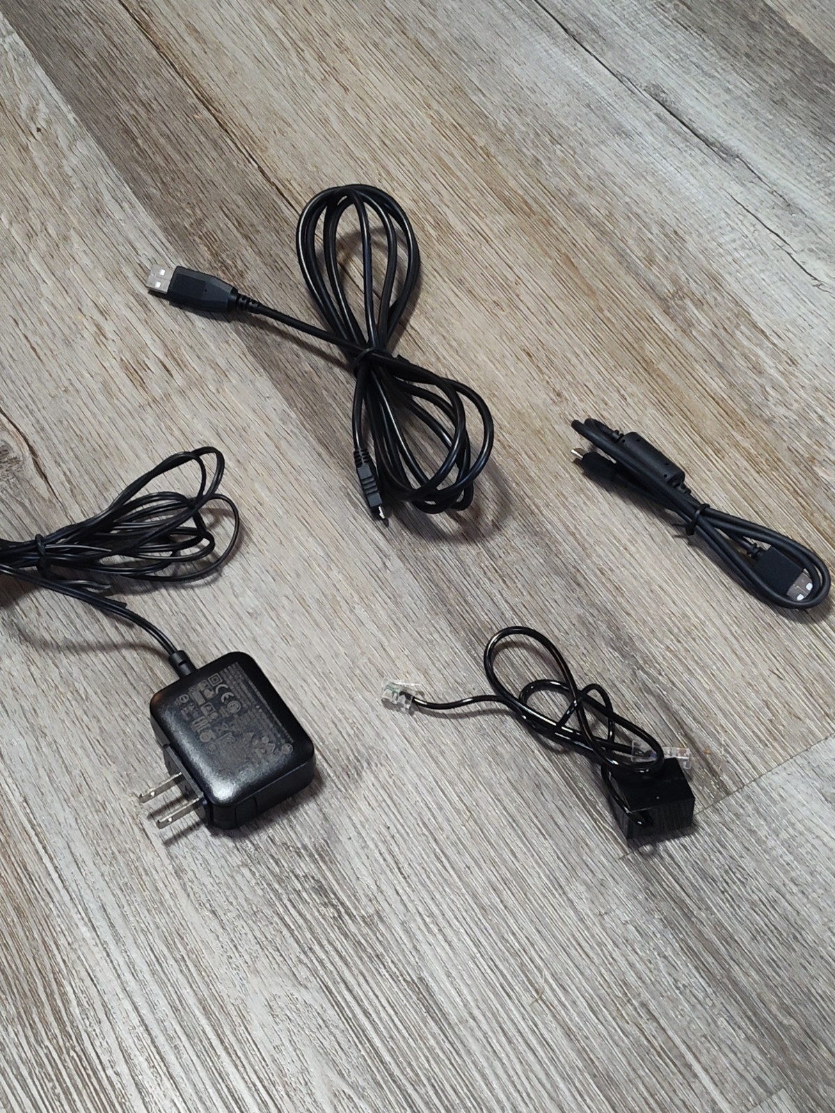 Poly Savi 8220 DECT/Bluetooth Wireless Headset Base, ANC Boom Mic, Black WORKS