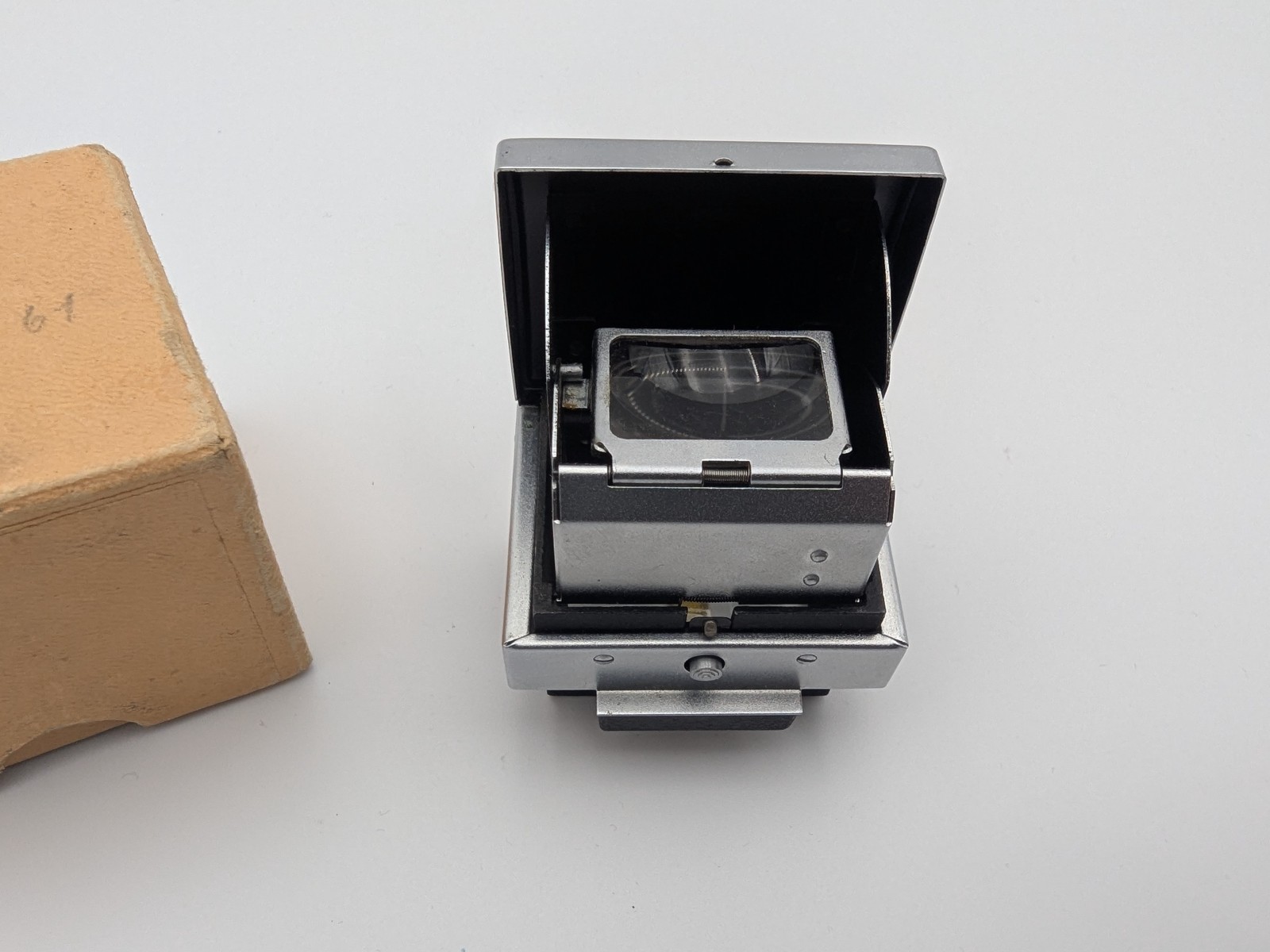 Ihagee Exakta waist level finder in case, very clean, ground glass screen