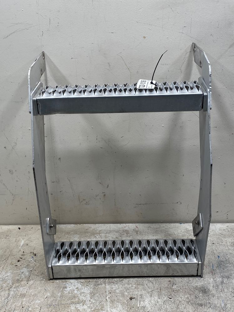 2016 Frame Step for Kenworth T660 (722-10186)