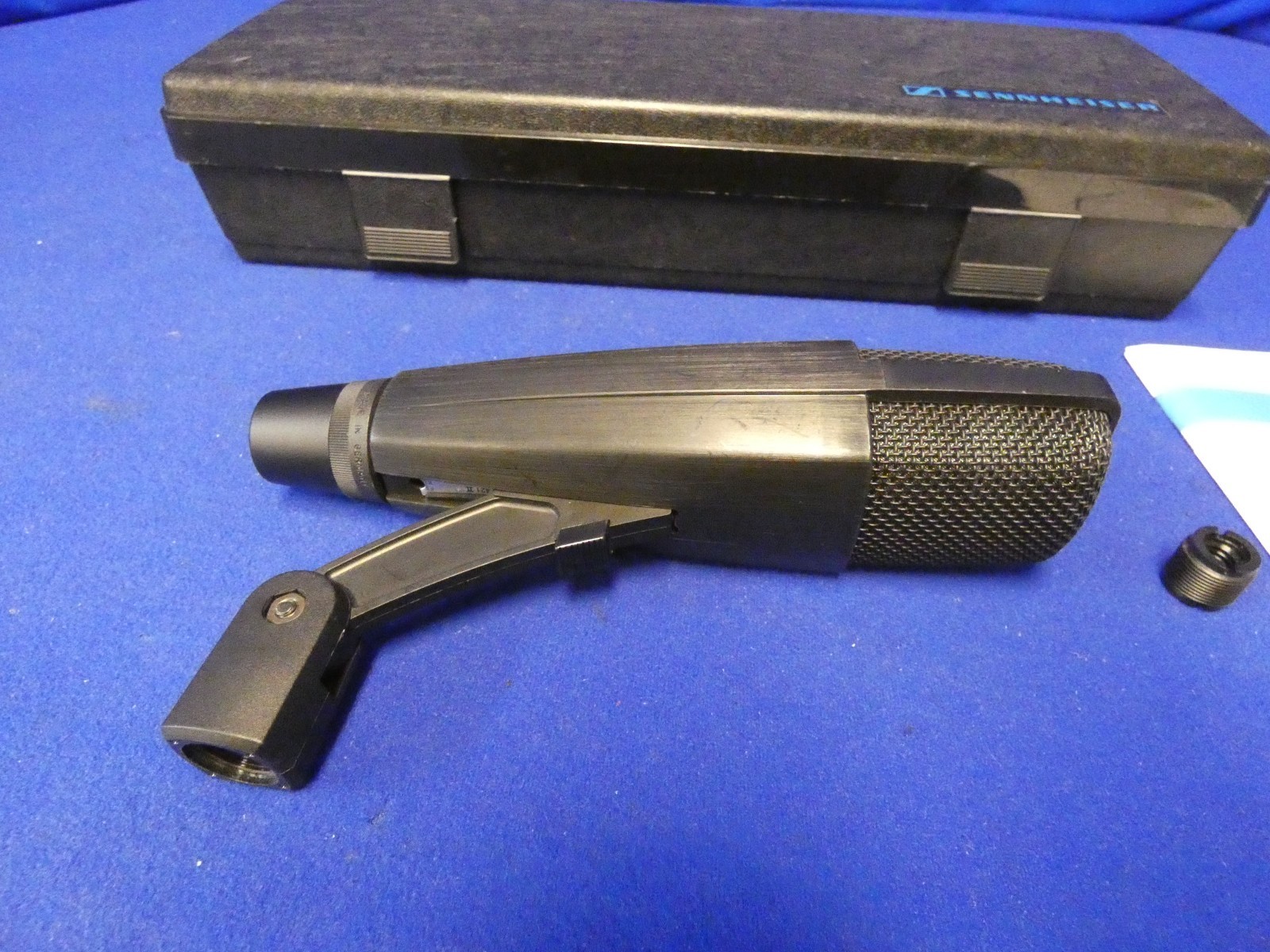 Sennheiser MD 421-II Cardioid Dynamic Microphone w/Sennheiser Case w/Foam