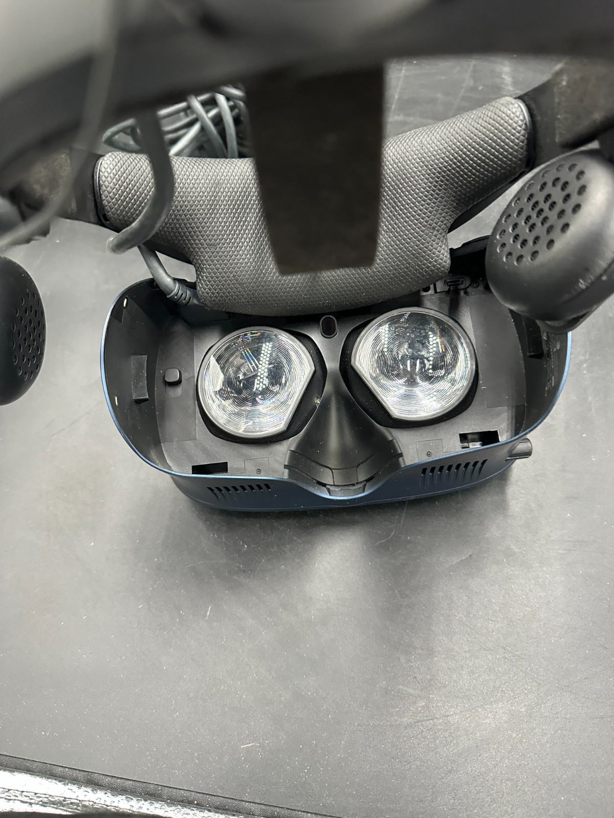 HTC Vive Focus 3 Standalone VR Headset w/ Head Strap & USB-C Cable